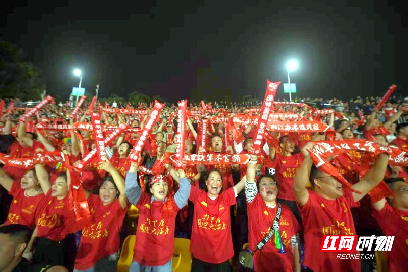 YPuOA, 国足球又参 YPuOA, 国足球又参